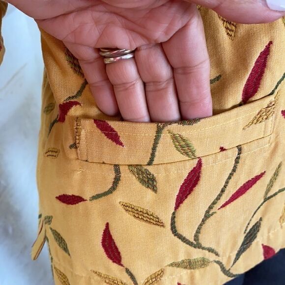 Itzyu Natural Clothing Cotton Floral Embroidered Jacket Made in BC - Picture 6 of 12